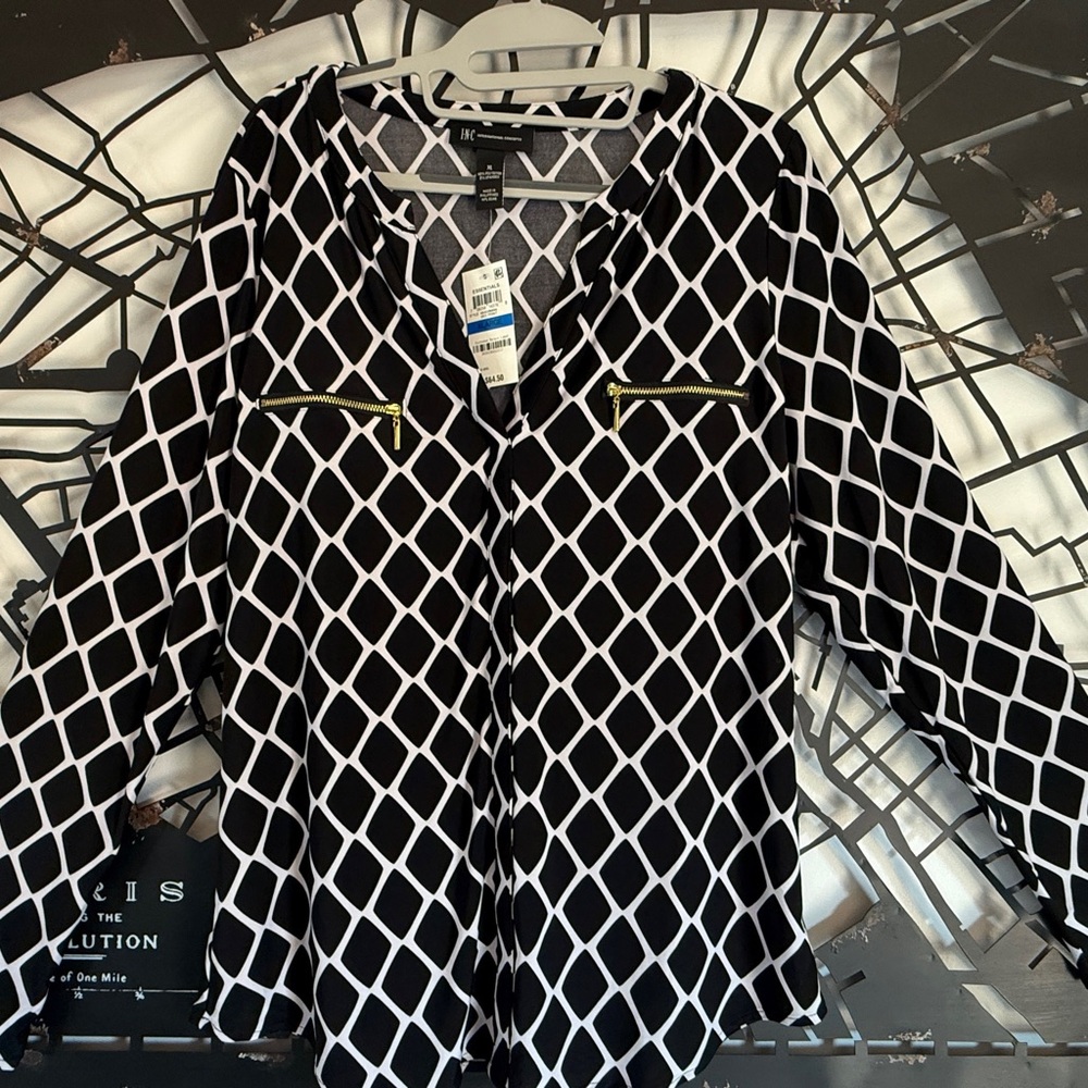 INC International Concepts Black and White Diamond Print Top